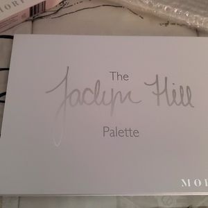 Jaclyn Hill Morphe eye shadow pallet